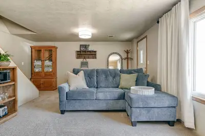 Image de Charming 1-bedroom garden level suite in small town Ashland