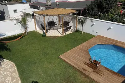 Image de Charming detached villa with pool a few steps from the sea