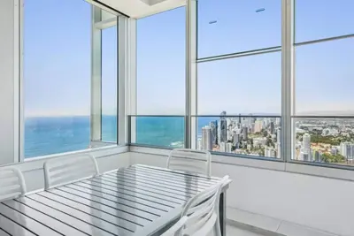 Image de Sky Home on 54th Floor - Stunning South East Views