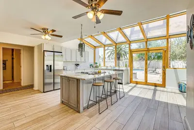 Image de 6 Mi to Old Town Scottsdale: Spacious Family Home