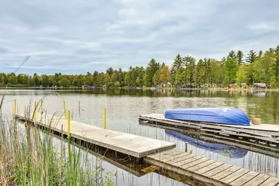 Image de Lakefront Group Getaway w/ Dock in Baldwin!