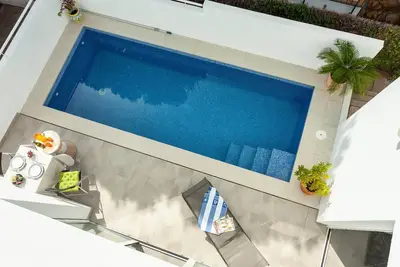Image de Maison en Espagne avec piscine proche plage
