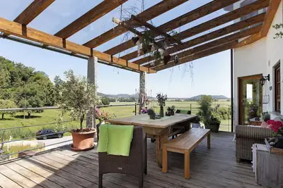 Image de Maison de vacances 'Almschlössle' avec vue sur les montagnes, terrasse privée et Wi-Fi