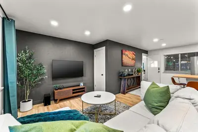 Modern Arvada Suite | Sauna & Games