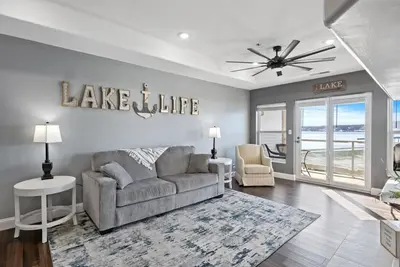 Image de Lake Life Condo - Two Pools, Waterfront, & Tennis!