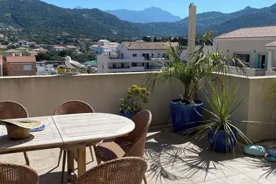 Image de Appt duplex 6 pers. Grande terrasse. Vue mer et montagne exceptionnelle.