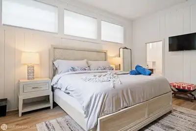 Image de Villa Esperanza - Heated Pool, Mins to Dt + Beach