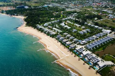 Image de HighEnd villa in Sanctuary Ho Tram Luxury Resort by SSens Homes