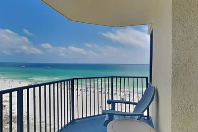Image de Sunbird Beach Resort #902 - Oceanfront Escape