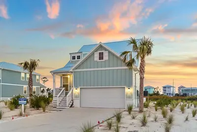Image de Book Fall Stays Today! Red Fish Cove Community in North Cape! St. Joseph Bay! Dogs Allowed!