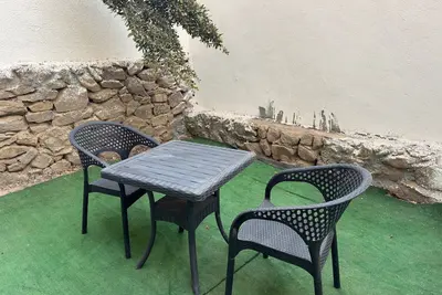 Image de 870 · 2br Townhouse, with backyard