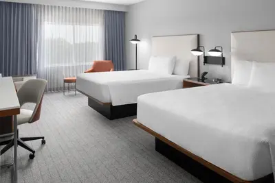 Image de 3-Room Getaway! Relax with Smart TVs, Pool & Family-Friendly Attractions