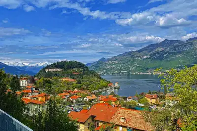 Image de Bellagio House With Garden & View