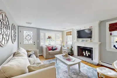 Image de Relaxing family retreat with patio, bikes, fire pit, grill, & central Ac