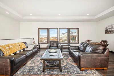 Image de New! Mountain Bliss Retreat