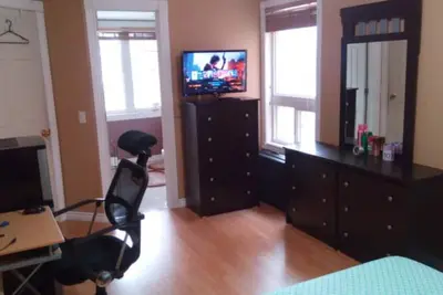 Image de Master Bedroom+Bathroom on Main Level of house