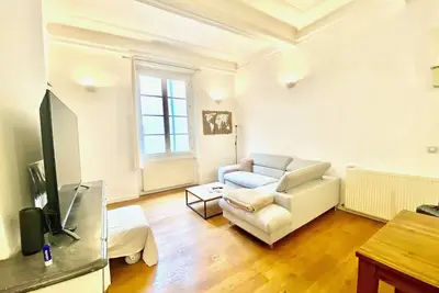 Image de Appartement spacieux - plein centre-ville