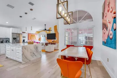 Image de The Sundae House/Hot Tub/Steps from Sawgrass Mall