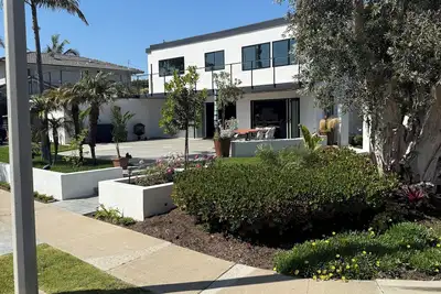 Image de Modern Seal Beach Retreat • Walk to Pier • Relax & Explore Oc Attractions