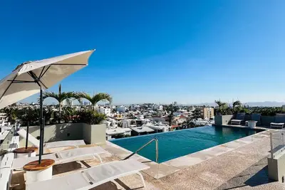 Image de Modern Apartment | Swimming Pool | Centro Historico | Near Malecon