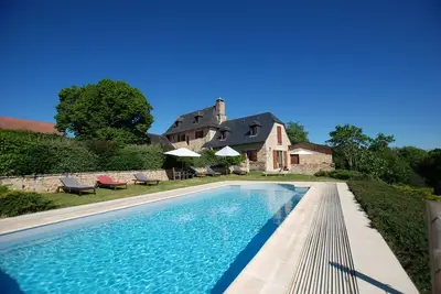 Image de Confortable maison Périgourdine, location à la semaine, piscine et sauna