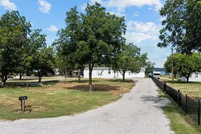 Image de Lakefront Retreat with Sandy Beach!