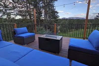 Image de Bluebird View ~ 10 Acres, Hot Tub, 5 bedrooms, Spacious, Private