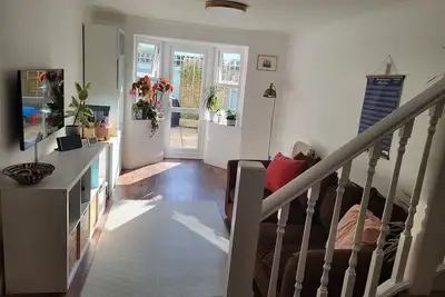 Image de Bright city centre 2 bed family home.