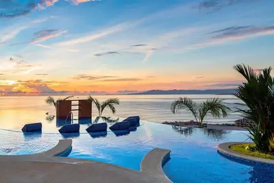 Image de Residences by Pinnacle - Luxury 2 Br Romantic Zone condo - Summer Special Rate