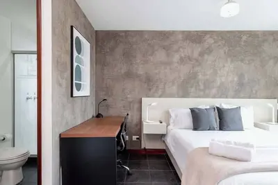 Image de |Ep| Comfy Unit w/Rooftop Pool, Gym, Views, Desk