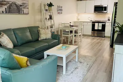 Image de 2-bedroom condo in fabulous Gulf Breeze with WiFi, Ac