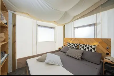 Image de Bungalow 'Glamping B' avec piscine partagée, jardin partagé et Wi-Fi