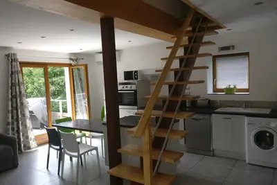 Image de Maison de vacances 'La Maison De Pierre' avec terrasse privée, Wi-Fi et climatisation