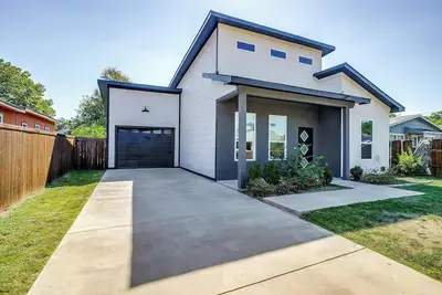 Image de Lux Private Home I Sleeps 8 I 4 Miles Downtown