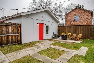 Image de Private Dallas Oasis | Cozy King Bed Guesthouse