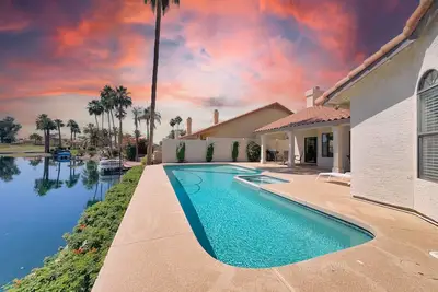 Image de Waterfront, Golf Views, Boats and Pools! Sleeps 18. 2 Home Complex!