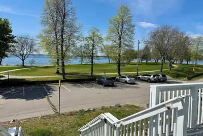 Unobstructed Beachfront Views in this 4-bed, 2 bathroom house in Riverside