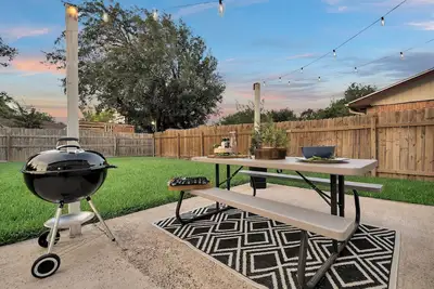 Image de Best of McAllen! Sleeps 10+ pets