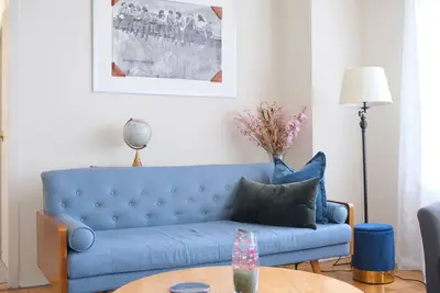 Image de Stylish 2bd apartment in the heart of Miracle Mile