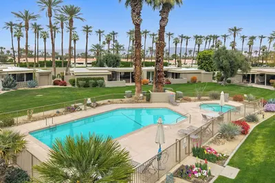 Image de Mid-Century Modern upgraded 2br/2ba Indian Wells condo w/ stunning mountain view