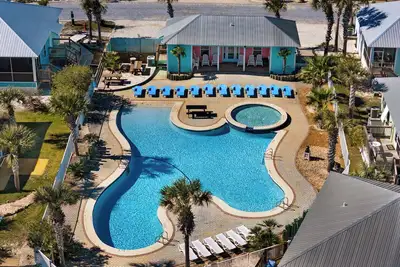 Image de Paradise Found | Gulf Shores Beach + Pools + Dogs