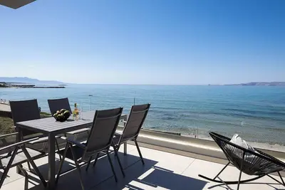 Image de Nūa Residence, Touched by the Breeze