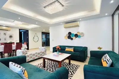 BluO 4bhk Safdarjung Enclave - Balcony, Lift
