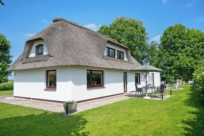Image de Maison de vacances 'Tina' avec terrasse privée, jardin privé et Wi-Fi