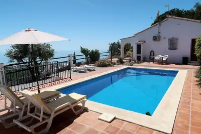 Image de Quiet villa with private pool and sea view - Villa Lantana