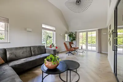 Image de Luxury Vacation Villa Surrounded by Nature – Bennekom