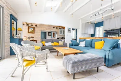 Image de Maison spacieuse près de la plage pour 10 personnes
