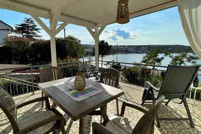 Apartment Gorisek - seafront, 10 m from sea, sea view, private terrace, parking