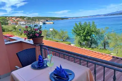 Image de Cozy Seaside Apartment with Panoramic Sea View – Perfect for 2–3 Guests