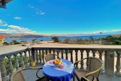 Apartment Neptun - 20 m from sea, sea view, balcony, private parking